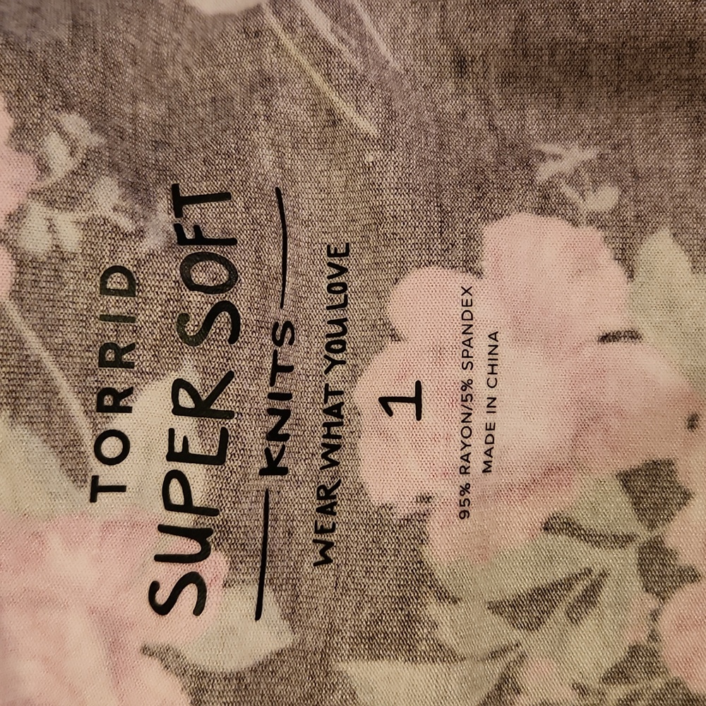 Torrid Top - Picture 8 of 8